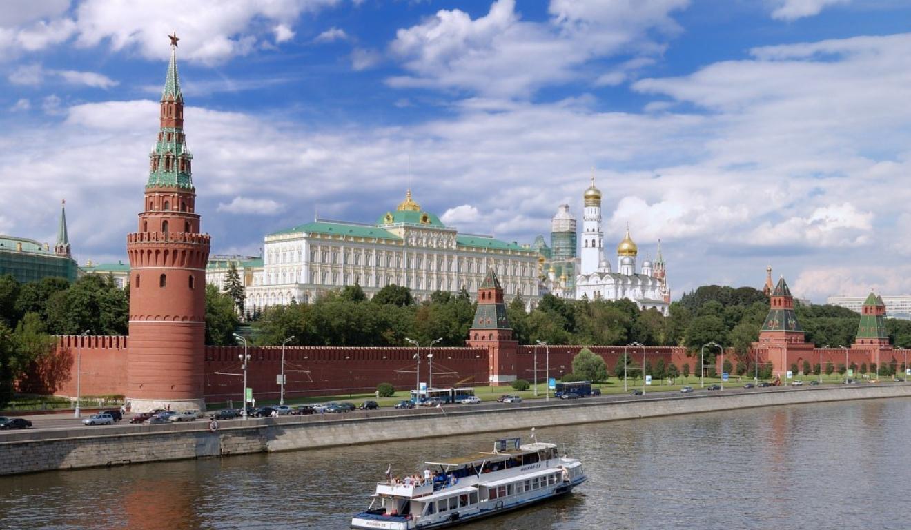 O Kremlin de Moscou, sede oficial do governo da Rússia