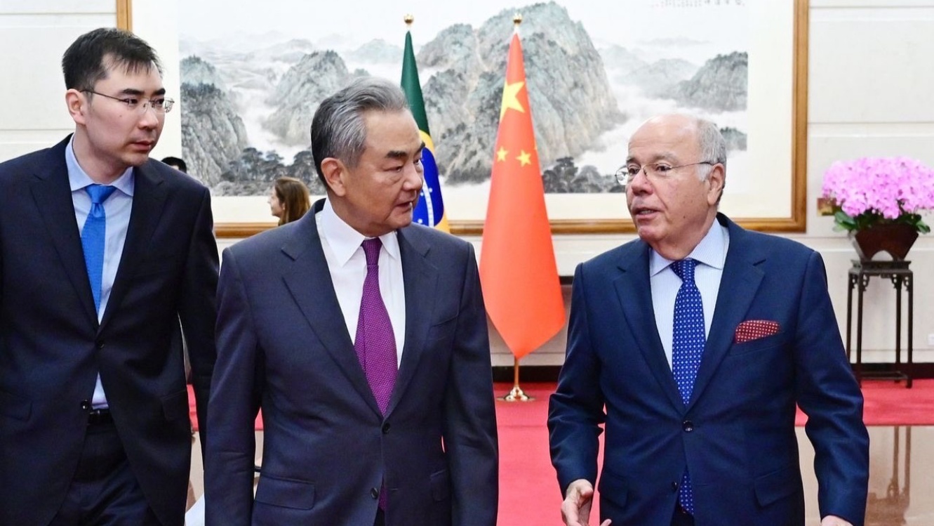 Chanceler Mauro Vieira e autoridades chinesas